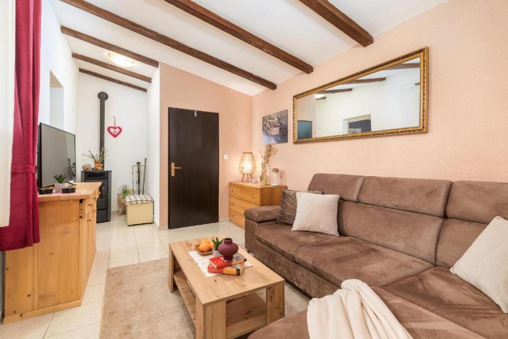 Apartment Mladenka Пула Екстер'єр фото