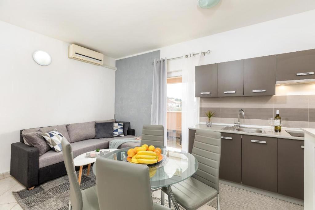 Apartment Mladenka Пула Екстер'єр фото