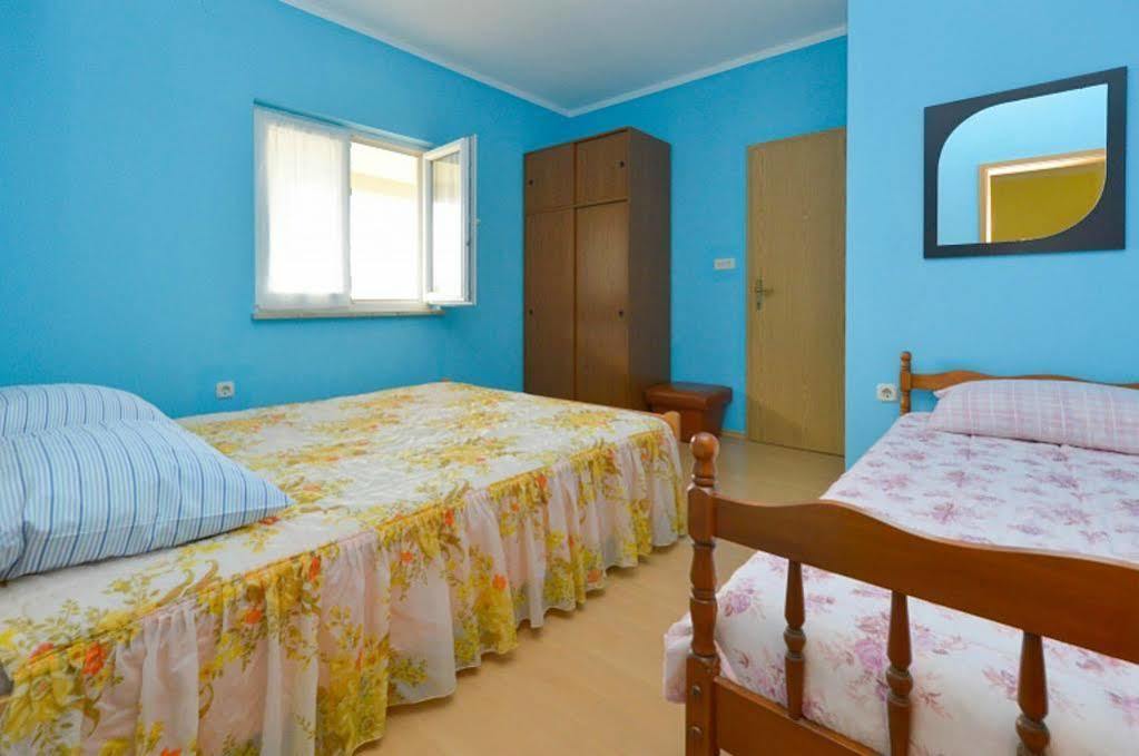 Apartment Mladenka Пула Екстер'єр фото
